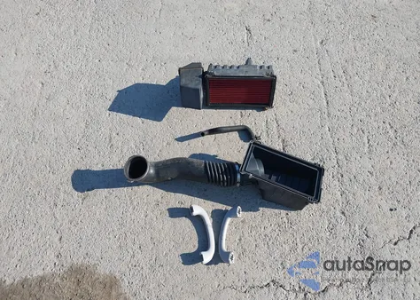 2003 Ford Focus Zx3 из США, поврежденный, VIN 3FAFP313X3R110032